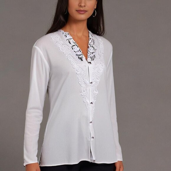 Christie & Jill Tops - Christie & Jill Blouse Top Women Size 10 Embroidered Scalloped White Button Up